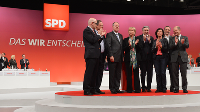 Die SPD-Parteispitze in Augsburg: Geschlossen in den Wahlkampf (Foto: Marco Urban / SPD)